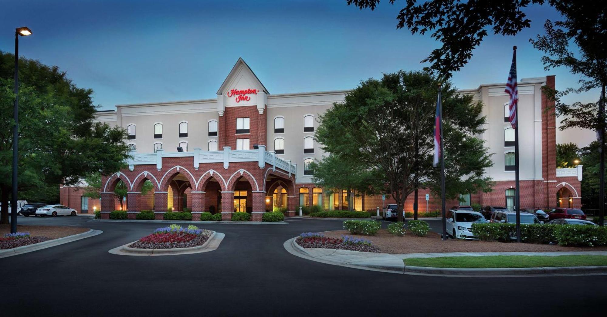 Hampton Inn Belmont At Montcross Exterior photo